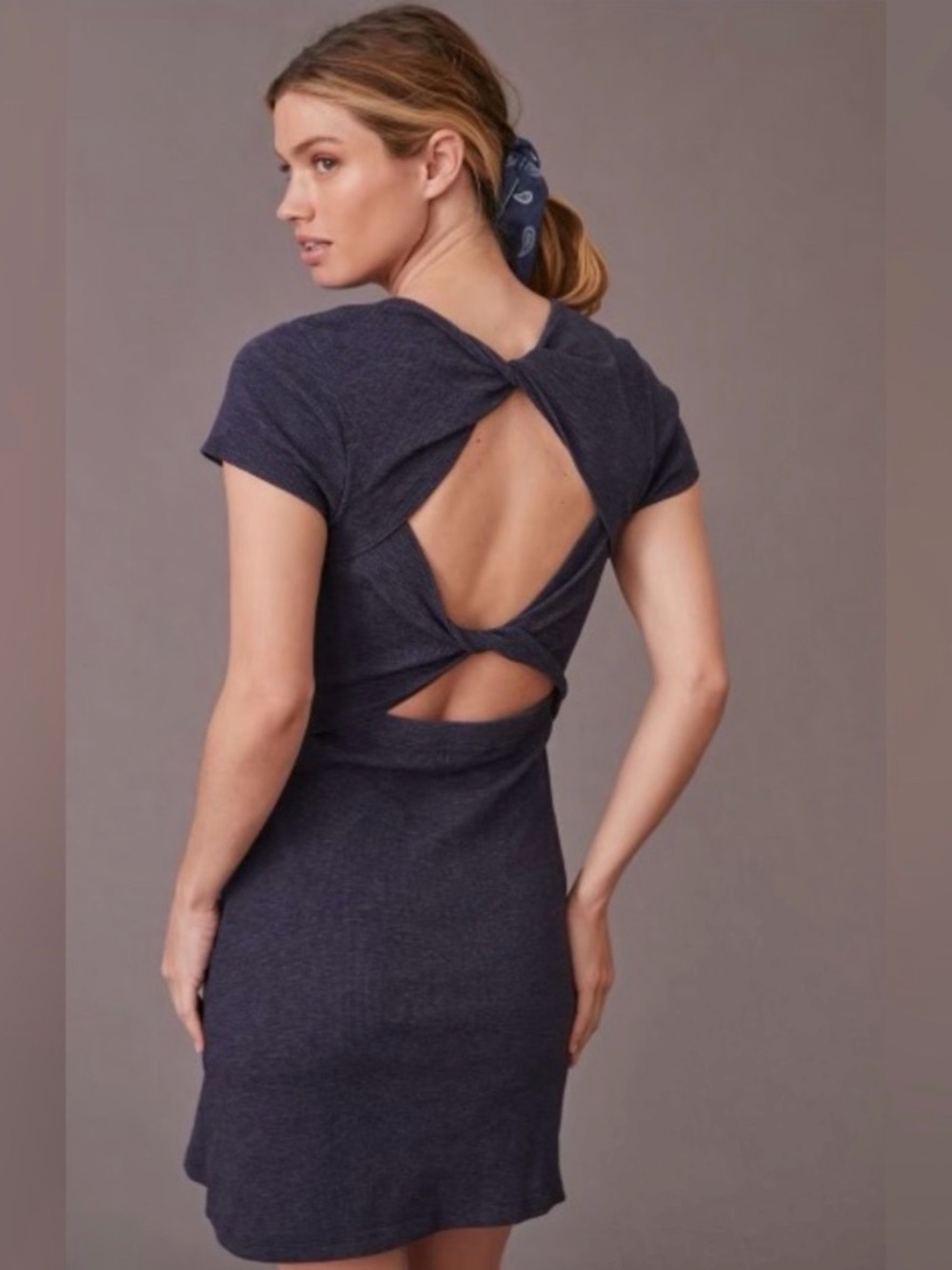 T.La Open-Back Twist Mini Dress blue small